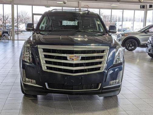 2019 Cadillac Escalade ESV Luxury