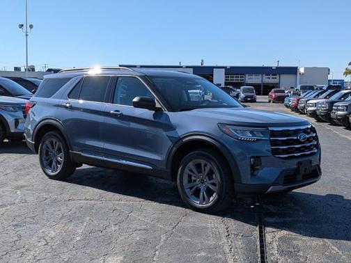 2025 Ford Explorer Active