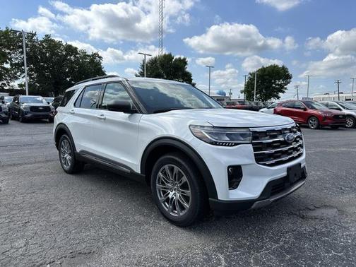 2025 Ford Explorer Active