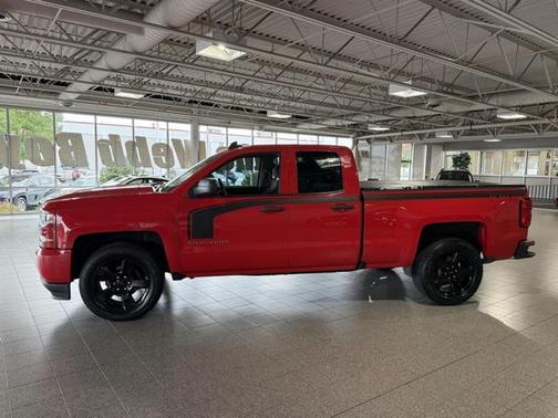 2018 Chevrolet Silverado 1500 Custom