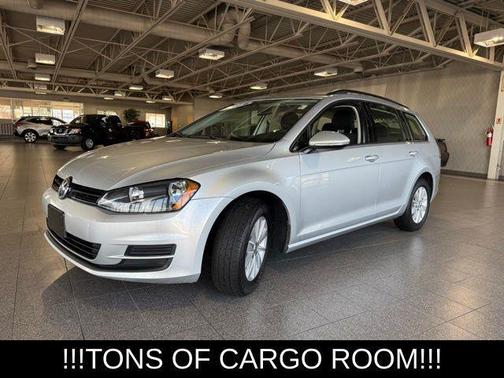 2016 Volkswagen Golf SportWagen TSI S 4-Door