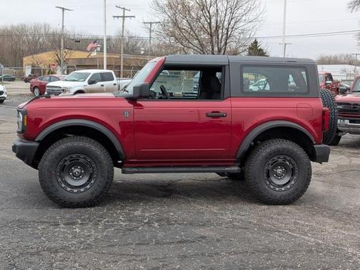 2025 Ford Bronco Base