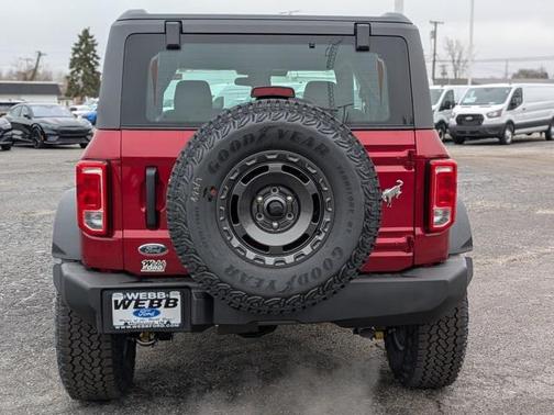 2025 Ford Bronco Base