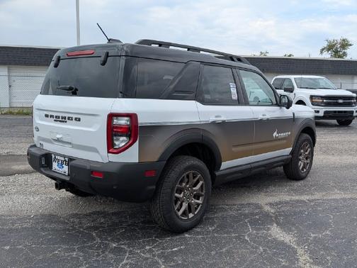 Oxford White 2026 Ford Bronco Sport Badlands