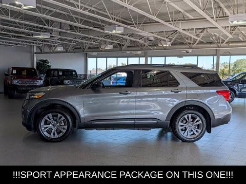 Carbonized Gray Metallic 2022 Ford Explorer Base