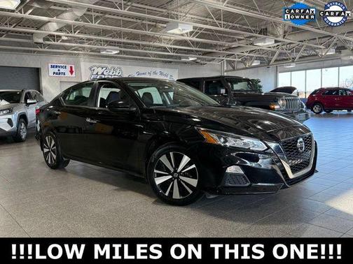 2022 Nissan Altima 2.5 SV