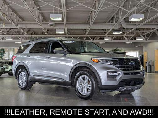 ICONIC SILVER METALLIC 2024 Ford Explorer XLT
