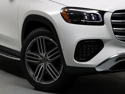 2026 Mercedes-Benz GLS 450 