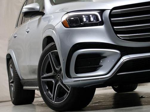 Cirrus Silver Metallic 2026 Mercedes-Benz GLS 450 4MATIC