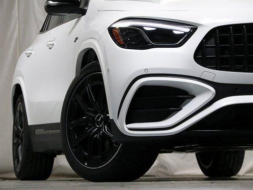 2025 Mercedes-Benz AMG GLA 35 Base