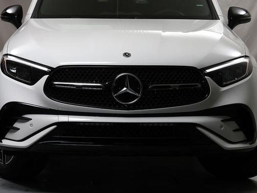 Polar White 2026 Mercedes-Benz GLC 300 Base 4MATIC