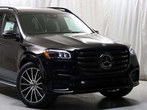 Obsidian Black 2026 Mercedes-Benz GLS 580 Base 4MATIC