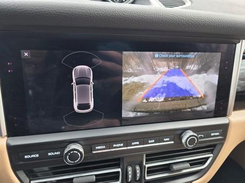 2021 Porsche Macan Base