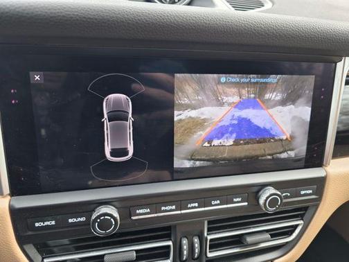 2021 Porsche Macan Base