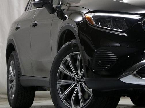2025 Mercedes-Benz GLC 300 Base 4MATIC