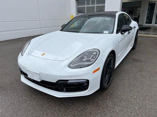 Carrara White Metallic 2018 Porsche Panamera 4S