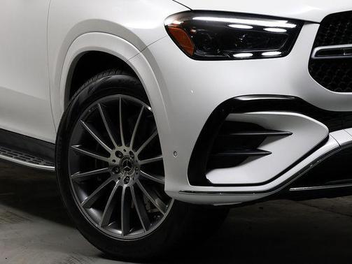 Moonlight White 2026 Mercedes-Benz GLE 450 4MATIC