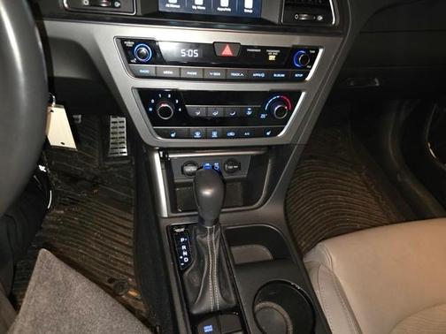2017 Hyundai SONATA Sport 2.0T
