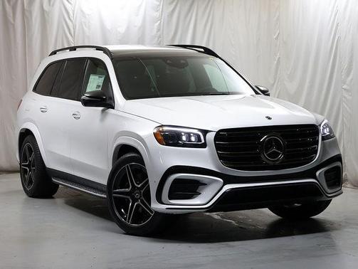 Moonlight White 2026 Mercedes-Benz GLS 450 4MATIC