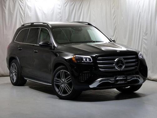 Obsidian Black Metallic 2026 Mercedes-Benz GLS 450 4MATIC