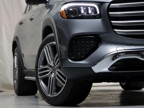 2026 Mercedes-Benz GLS 450 