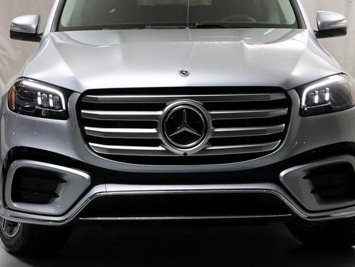 2026 Mercedes-Benz GLS 450 