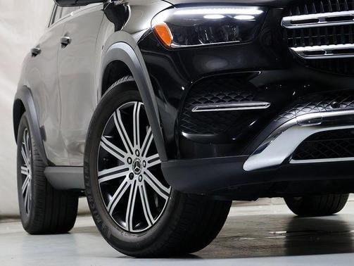 Obsidian Black Metallic 2026 Mercedes-Benz GLE 350 Base 4MATIC