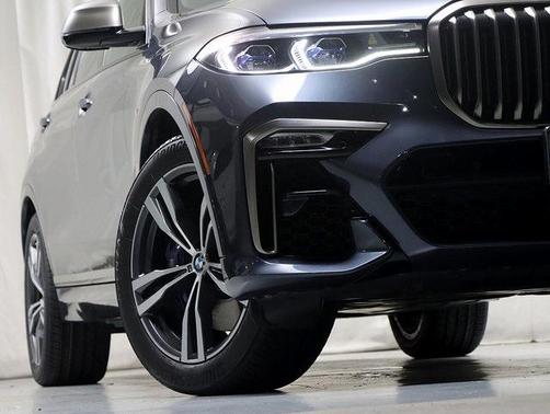 2021 BMW X7 M50i