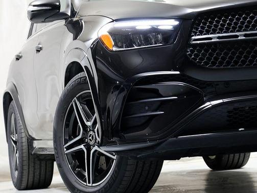 Obsidian Black Metallic 2026 Mercedes-Benz GLE 450 4MATIC