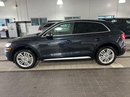 Moonlight Blue Metallic 2018 Audi Q5 2.0T Tech Premium