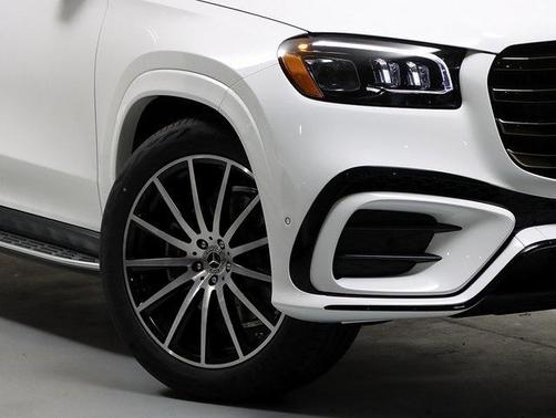 2026 Mercedes-Benz GLS 580 