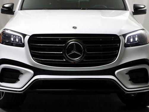 2026 Mercedes-Benz GLS 580 