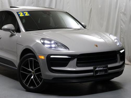 2022 Porsche Macan Base