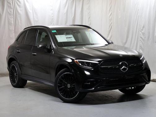 Obsidian Black 2026 Mercedes-Benz GLC 300 Base 4MATIC