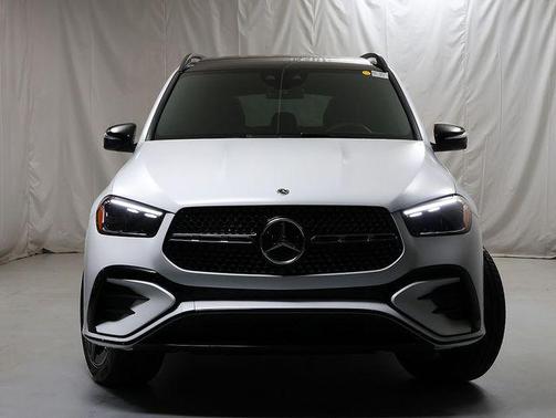 Moonlight White 2026 Mercedes-Benz GLE 450 4MATIC