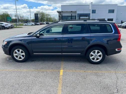 Caspian Blue Metallic 2013 Volvo XC70 3.2