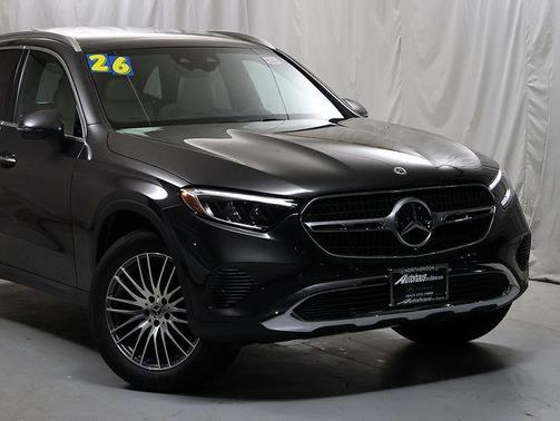 Graphite Gray Metallic 2026 Mercedes-Benz GLC 300 Base 4MATIC