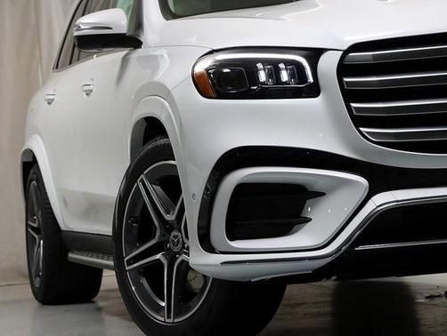 2026 Mercedes-Benz GLS 450 