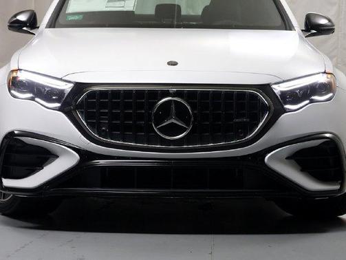 Moonlight White 2027 Mercedes-Benz E-Class 53 AMGÂ