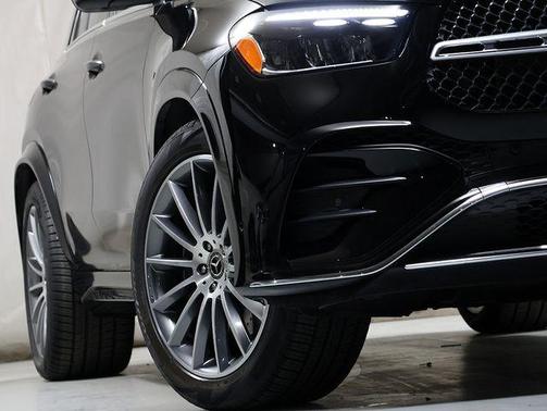 Black 2026 Mercedes-Benz GLE 450 4MATIC