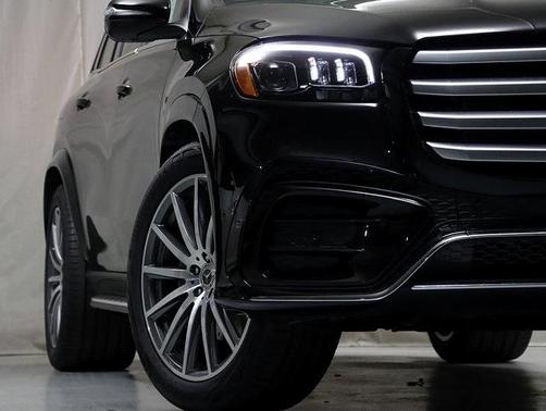 2026 Mercedes-Benz GLS 450