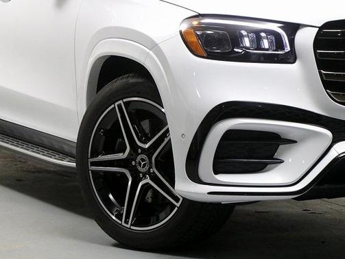 2025 Mercedes-Benz GLS 450 4MATIC