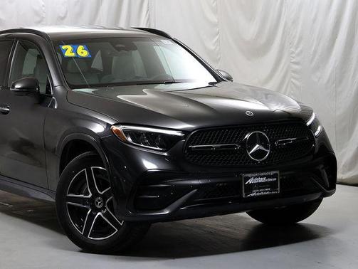 Graphite Gray Metallic 2026 Mercedes-Benz GLC 300 Base 4MATIC