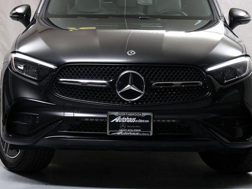 Graphite Gray Metallic 2026 Mercedes-Benz GLC 300 Base 4MATIC