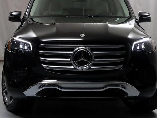 2026 Mercedes-Benz GLS 450 4MATIC