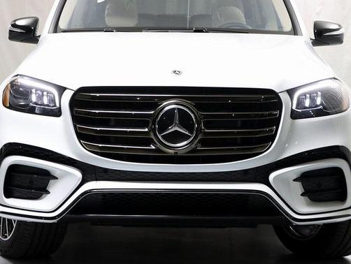 2026 Mercedes-Benz GLS 580 