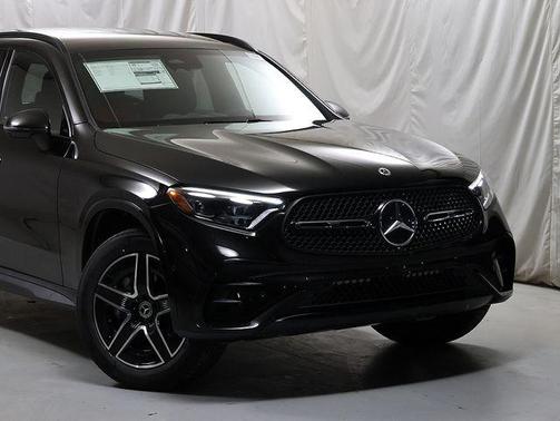 Obsidian Black 2026 Mercedes-Benz GLC 300 Base 4MATIC