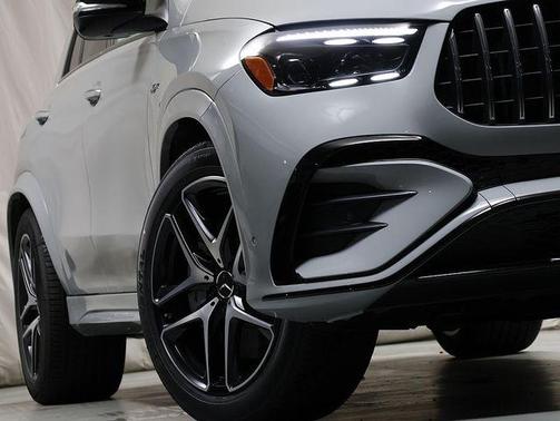 Alpine 2026 Mercedes-Benz AMG GLE 53 Base