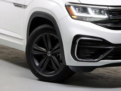 2022 Volkswagen Atlas Cross Sport 2.0T SEL R-Line