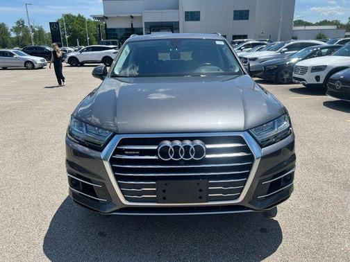 Samurai Gray Metallic 2018 Audi Q7 3.0T Prestige